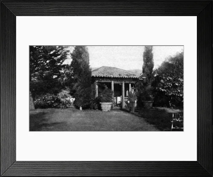 Framed Print : Les Bruyeres, Duke of Connaughts Riviera villa Framed Print : Les Bruyeres, Duke of Connaughts Riviera villa