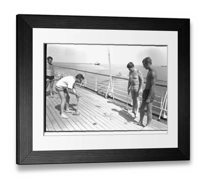 Framed Print : Ships trapped in Suez Canal, Six-Day War Framed Print : Ships trapped in Suez Canal, Six-Day War