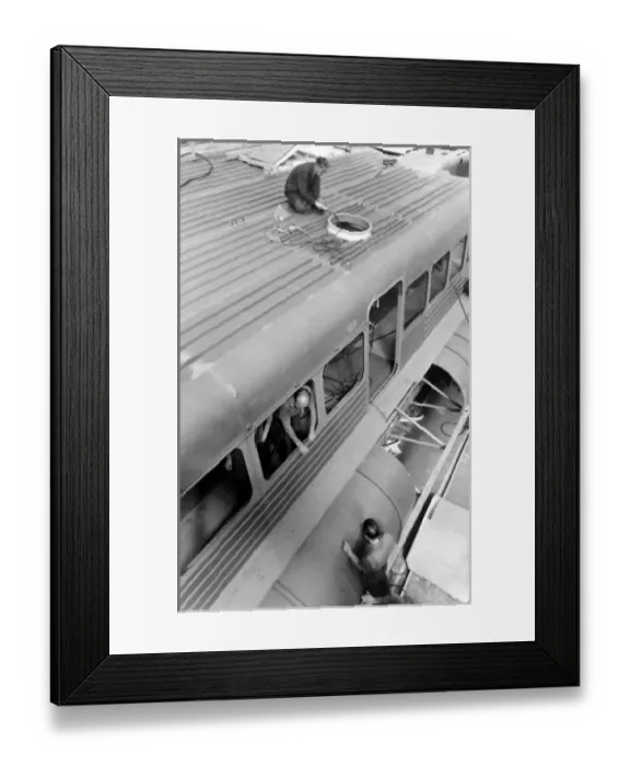 Framed Print : Giant hovercraft under construction, Isle of Wight Framed Print : Giant hovercraft under construction, Isle of Wight