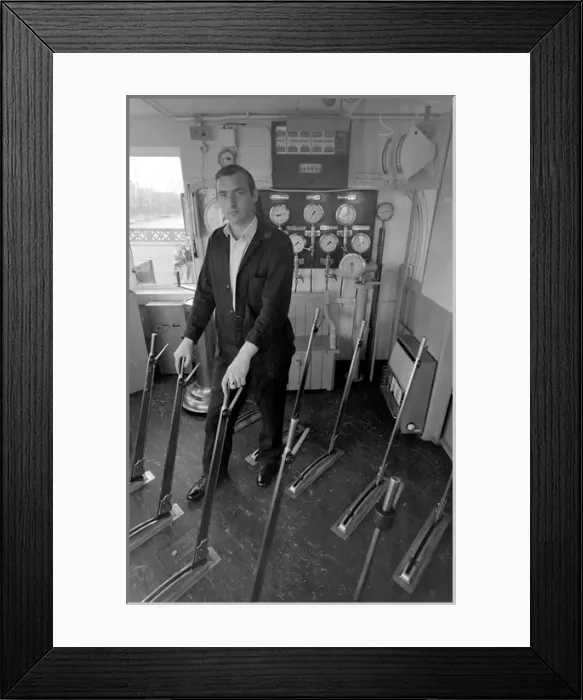 Framed Print : Tower Bridge, London - Tom Mascall operating levers Framed Print : Tower Bridge, London - Tom Mascall operating levers