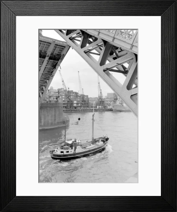 Framed Print : Tower Bridge, London - The Bridge raised Framed Print : Tower Bridge, London - The Bridge raised