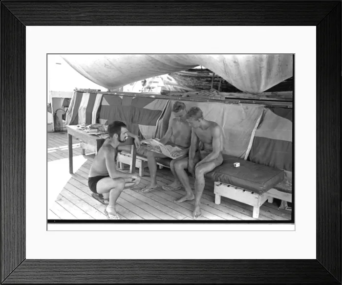 Framed Print : Ships trapped in Suez Canal, Six-Day War Framed Print : Ships trapped in Suez Canal, Six-Day War