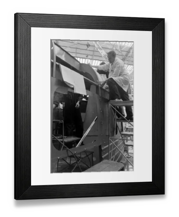 Framed Print : Giant hovercraft under construction, Isle of Wight Framed Print : Giant hovercraft under construction, Isle of Wight