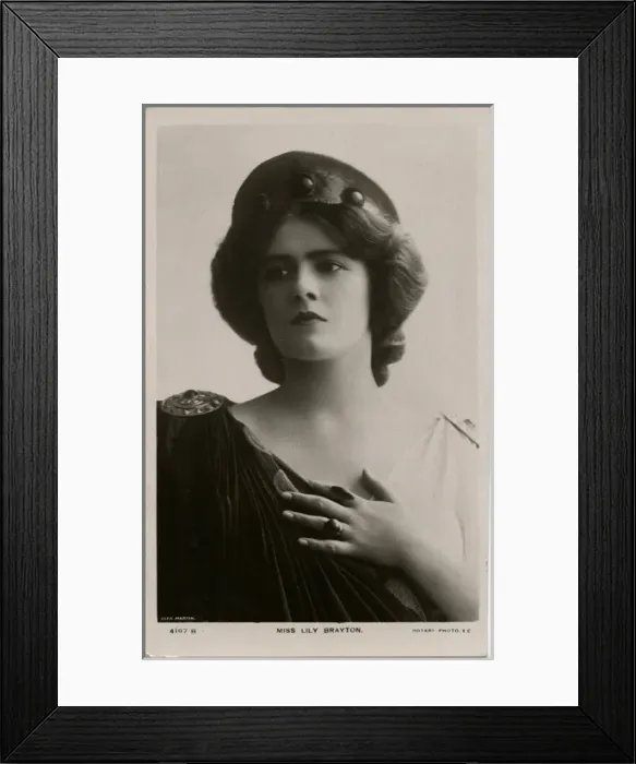 Framed Print : Miss Lily Brayton - English actress Framed Print : Miss Lily Brayton - English actress