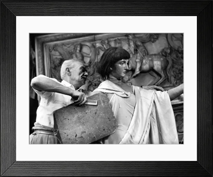 Framed Print : Fortunino Matania Framed Print : Fortunino Matania