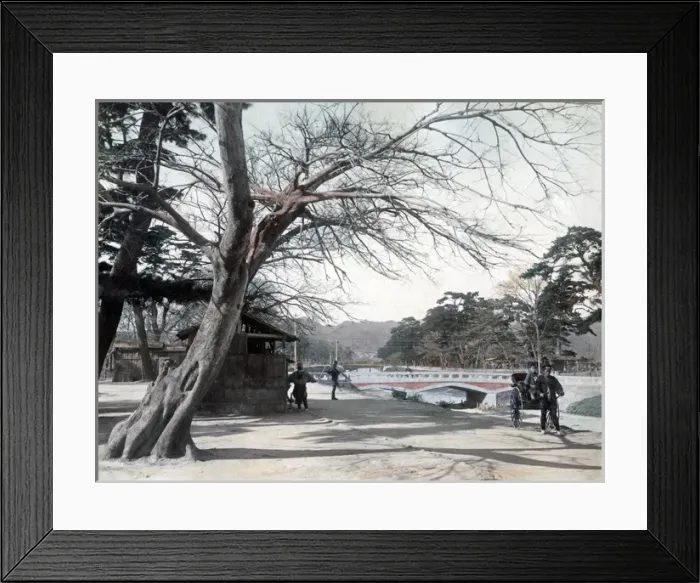 Framed Print : Bridge at Minatogawa, Kobe, Japan, circa 1880s Framed Print : Bridge at Minatogawa, Kobe, Japan, circa 1880s