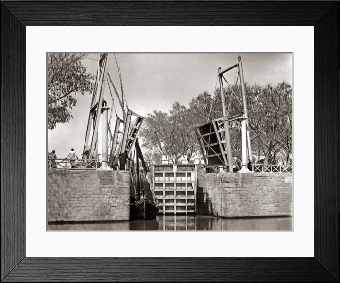 Framed Print : Canal lock, Ismalia, Egypt, circa 1880s Framed Print : Canal lock, Ismalia, Egypt, circa 1880s