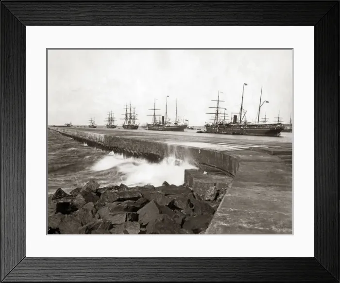 Framed Print : Ships along the breakwater, Colombo, Ceylon (Sri Lanka) Framed Print : Ships along the breakwater, Colombo, Ceylon (Sri Lanka)
