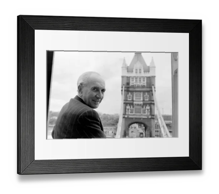 Framed Print : Tower Bridge, London - Captain Charles Gosling Framed Print : Tower Bridge, London - Captain Charles Gosling