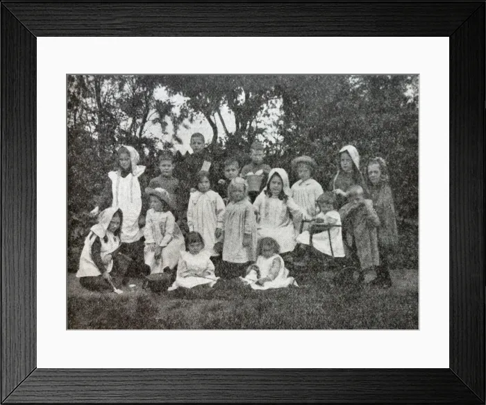 Framed Print : Headingley Orphan Homes, Leeds - Garden Framed Print : Headingley Orphan Homes, Leeds - Garden