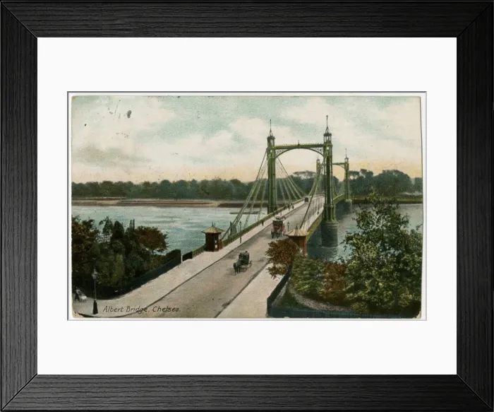 Framed Print : Albert Bridge over the River Thames, West London Framed Print : Albert Bridge over the River Thames, West London