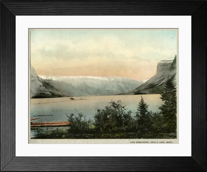 Framed Print : Canada - Lake Minnetonka, Banff Framed Print : Canada - Lake Minnetonka, Banff