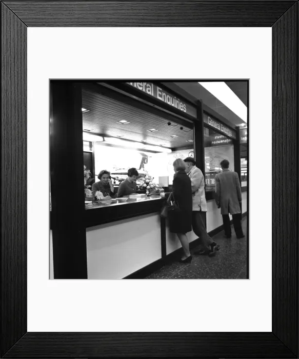 Framed Print : Scene at Gatwick Airport, Sussex Framed Print : Scene at Gatwick Airport, Sussex