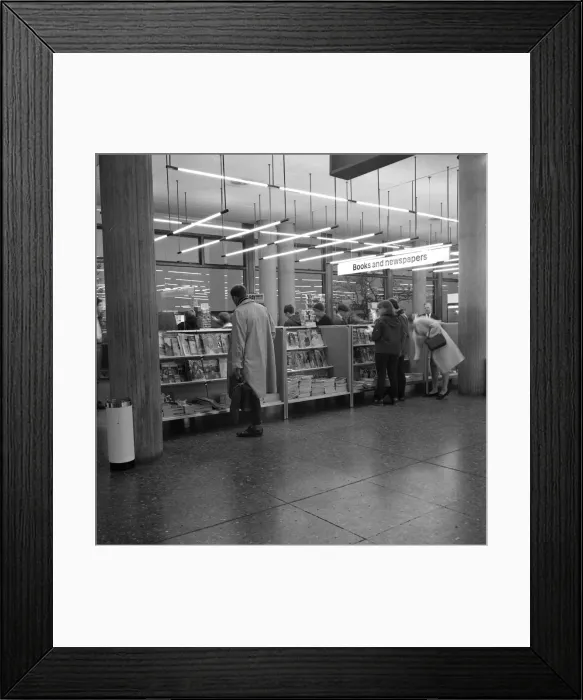 Framed Print : Scene at Gatwick Airport, Sussex Framed Print : Scene at Gatwick Airport, Sussex