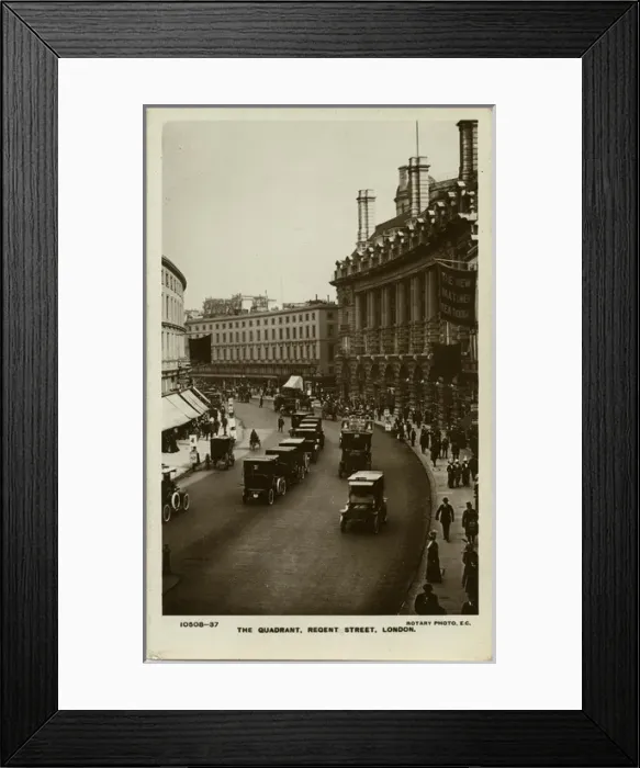 Framed Print : The Quadrant, Regent Street, London Framed Print : The Quadrant, Regent Street, London
