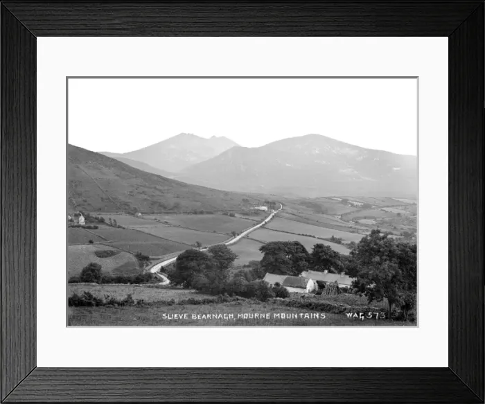 Framed Print : Slieve Bearnagh, Mourne Mountains Framed Print : Slieve Bearnagh, Mourne Mountains