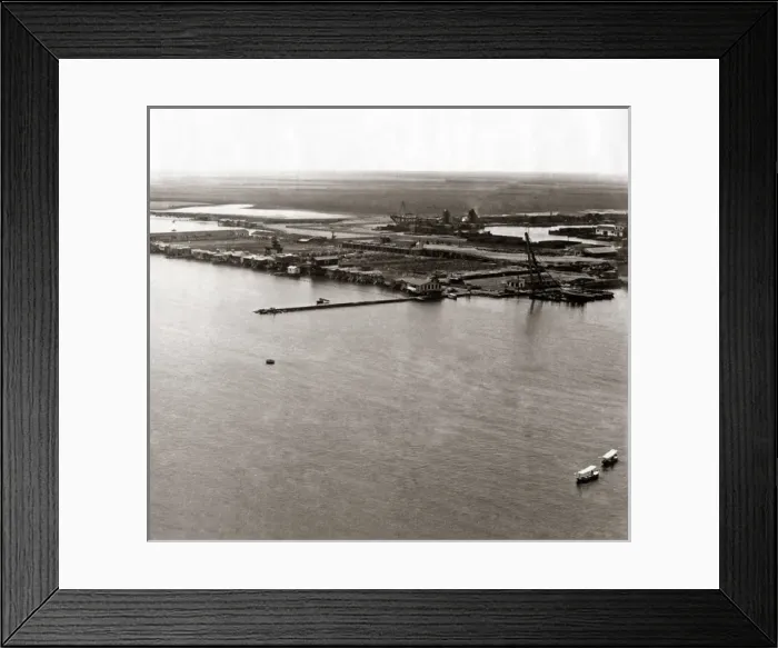 Framed Print : Port of Suez, Egypt, circa 1880s Framed Print : Port of Suez, Egypt, circa 1880s