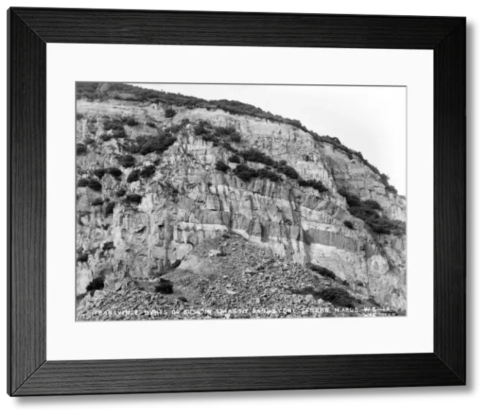 Framed Print : Transverse Dykes Or Sills in Triassic Sandstone, Scrabo Framed Print : Transverse Dykes Or Sills in Triassic Sandstone, Scrabo