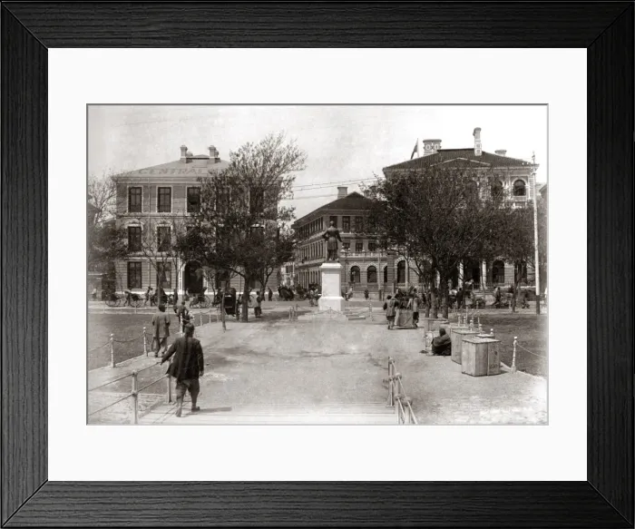 Framed Print : Central Hotel, on The Bund, Shanghai, China, circa 1890s