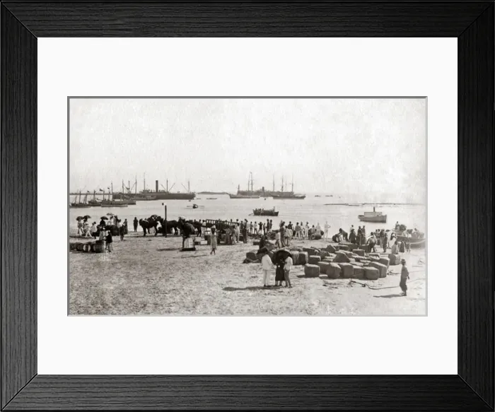 Framed Print : Landing of the first Resident General in Madagascar Framed Print : Landing of the first Resident General in Madagascar