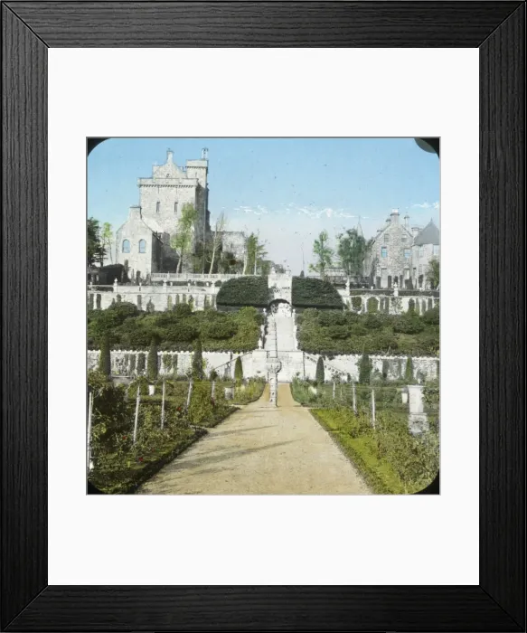 Framed Print : Drummond Castle, Crieff, Perthshire, Scotland Framed Print : Drummond Castle, Crieff, Perthshire, Scotland