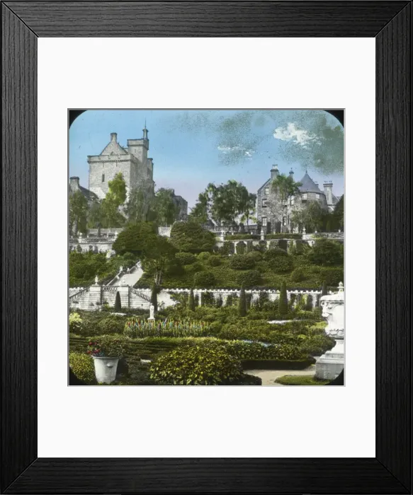 Framed Print : Drummond Castle, Crieff, Perthshire, Scotland Framed Print : Drummond Castle, Crieff, Perthshire, Scotland