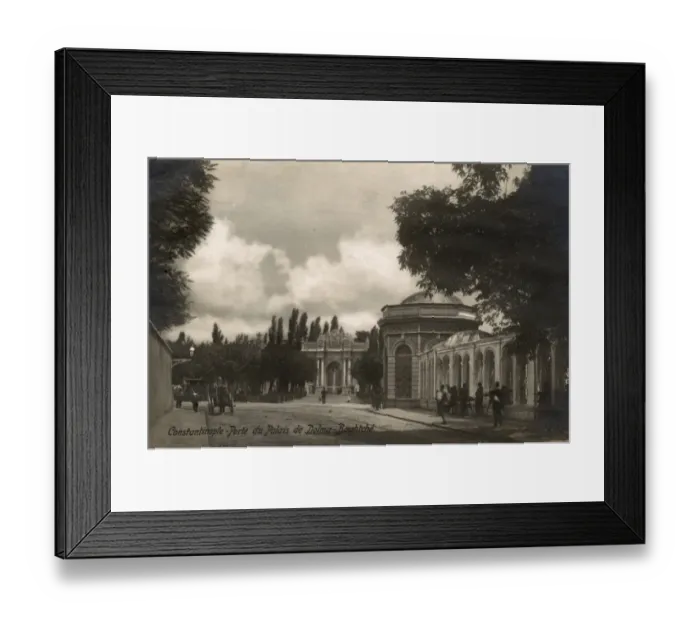 Framed Print : Gate of the Dolmabahce Palace, Istanbul, Turkey