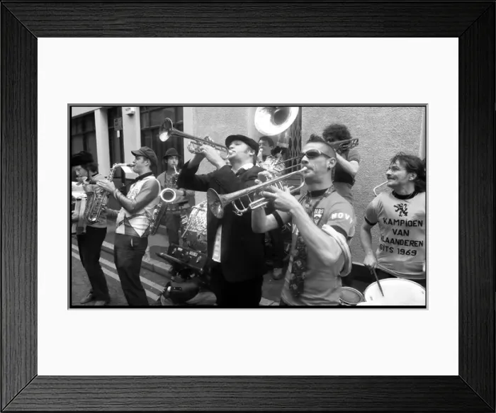 Framed Print : Street musicians, London, England Framed Print : Street musicians, London, England