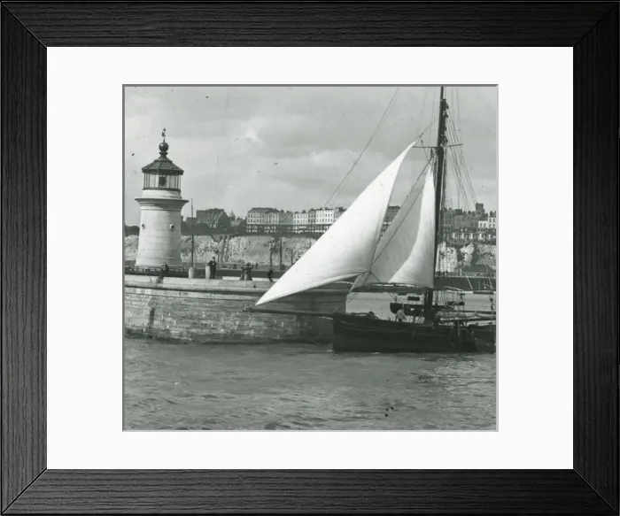 Framed Print : Lighthouse, Ramsgate Framed Print : Lighthouse, Ramsgate