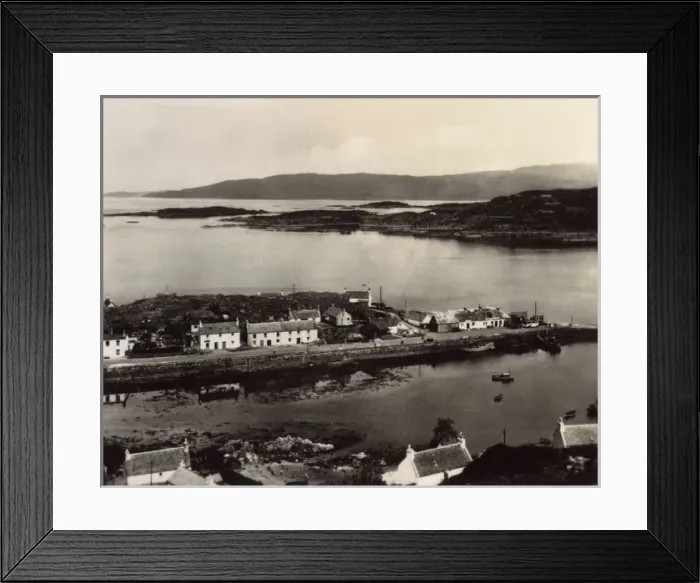 Framed Print : Kyleakin on the Isle of Skye in the Inner Hebrides, Scotland Framed Print : Kyleakin on the Isle of Skye in the Inner Hebrides, Scotland