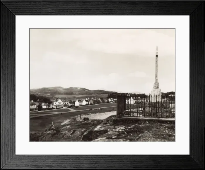 Framed Print : Kyleakin on the Isle of Skye in the Inner Hebrides, Scotland Framed Print : Kyleakin on the Isle of Skye in the Inner Hebrides, Scotland