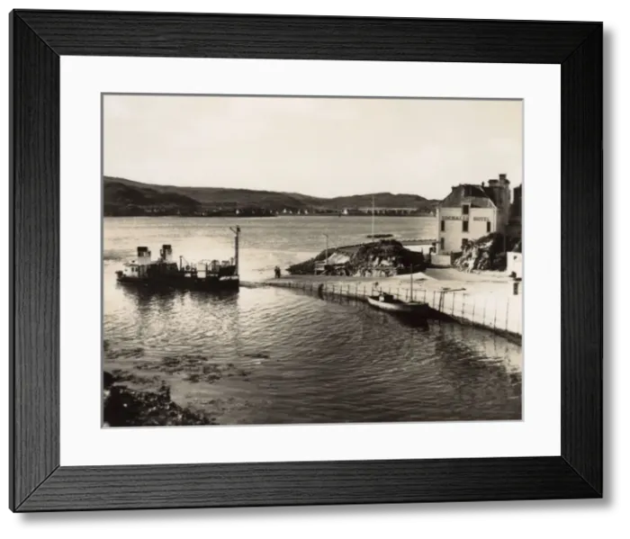Framed Print : Kyleakin on the Isle of Skye in the Inner Hebrides, Scotland Framed Print : Kyleakin on the Isle of Skye in the Inner Hebrides, Scotland