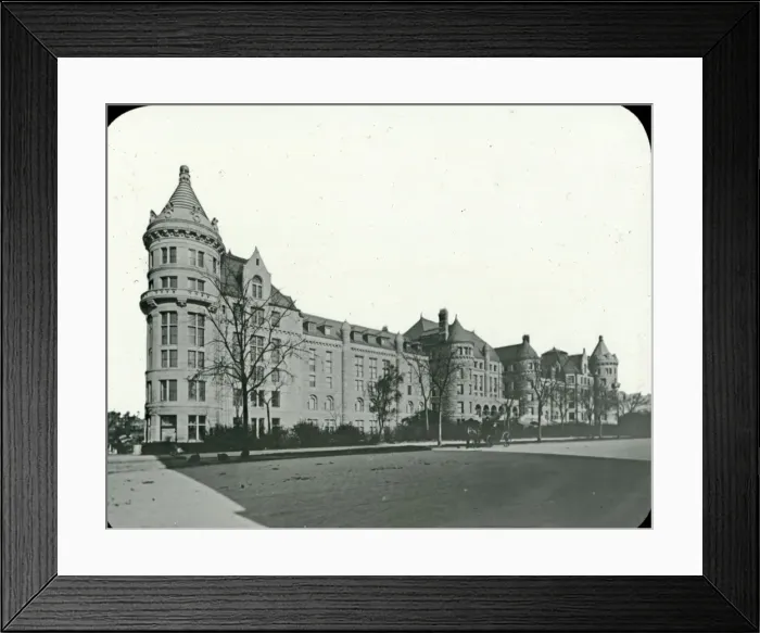 Framed Print : USA - Central Park, Natural History Museum Framed Print : USA - Central Park, Natural History Museum