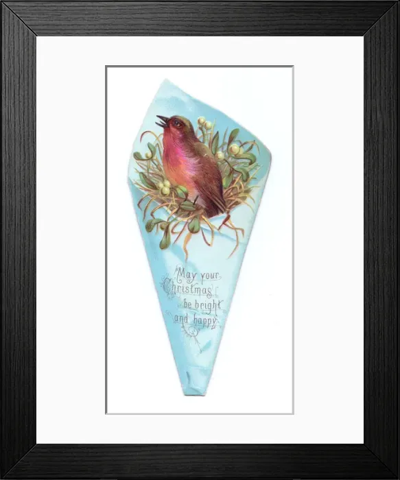 Framed Print : Christmas card in the shape of a robin in wrapping paper Framed Print : Christmas card in the shape of a robin in wrapping paper