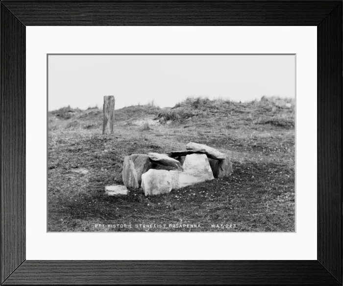 Framed Print : Pre-Historic Stone Cist, Rosapenna Framed Print : Pre-Historic Stone Cist, Rosapenna