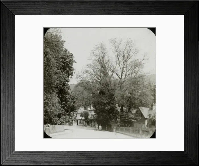 Framed Print : London, England - Burford Bridge Hotel Framed Print : London, England - Burford Bridge Hotel