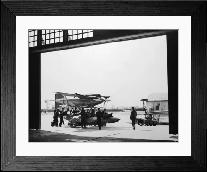 Framed Print : The Schneider Trophy 1927 - Venice, Italy Framed Print : The Schneider Trophy 1927 - Venice, Italy