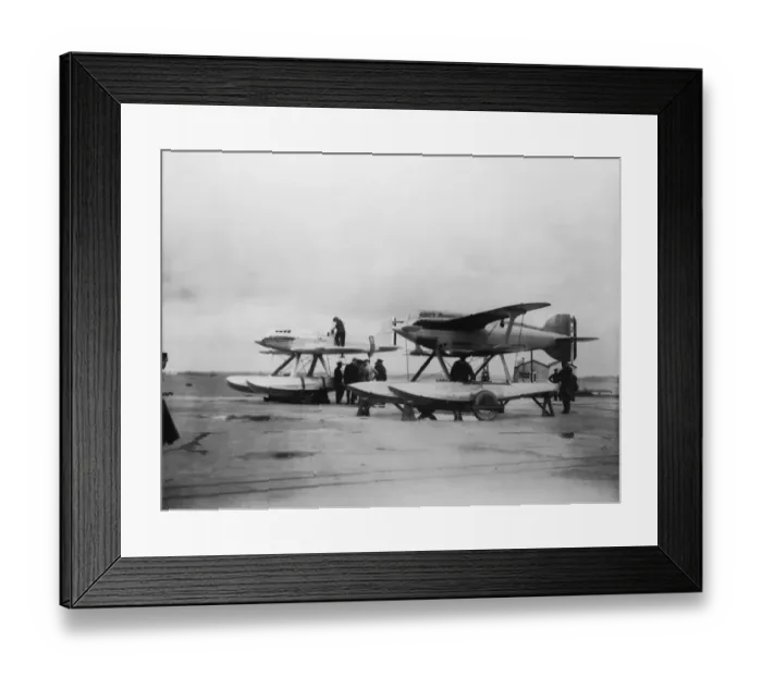Framed Print : The Schneider Trophy 1927 - Venice, Italy Framed Print : The Schneider Trophy 1927 - Venice, Italy