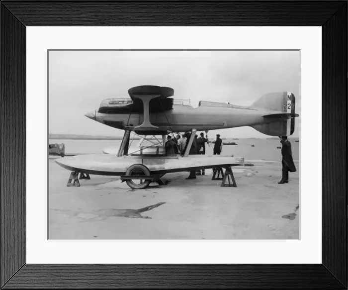 Framed Print : The Schneider Trophy 1927 - Venice, Italy Framed Print : The Schneider Trophy 1927 - Venice, Italy