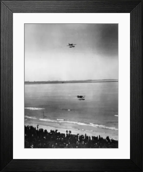 Framed Print : The Schneider Trophy 1927 - Venice, Italy Framed Print : The Schneider Trophy 1927 - Venice, Italy