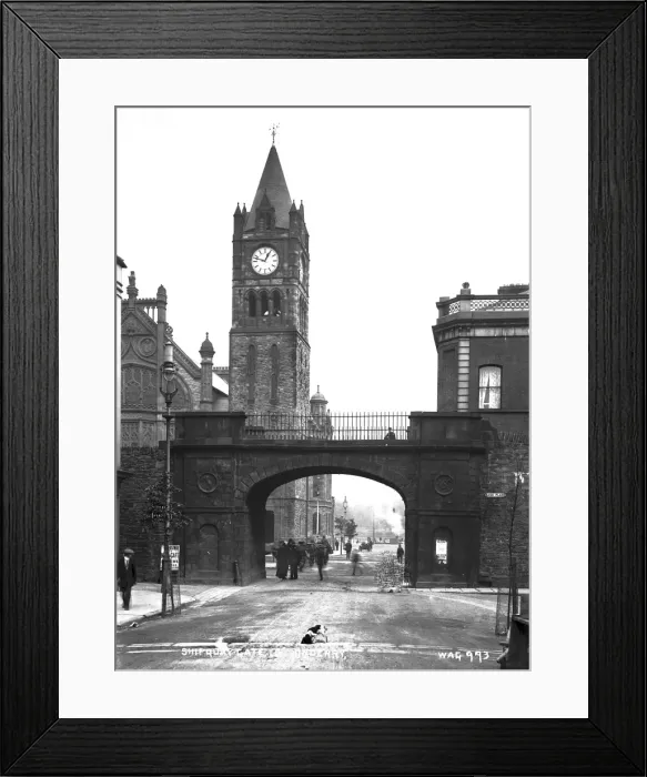 Framed Print : Shipquay Gate, Londonderry Framed Print : Shipquay Gate, Londonderry