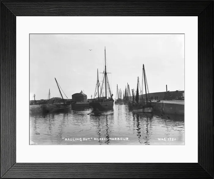 Framed Print : Hauling Out, Kilkeel Harbour Framed Print : Hauling Out, Kilkeel Harbour