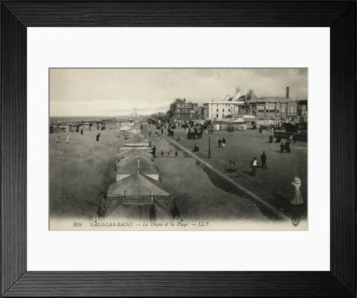 Framed Print : Malo-Les-Bains, France - seaside resort and beach Framed Print : Malo-Les-Bains, France - seaside resort and beach