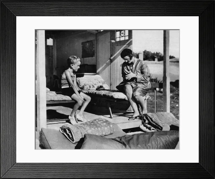 Framed Print : The Mosleys on holiday in Antibes Framed Print : The Mosleys on holiday in Antibes