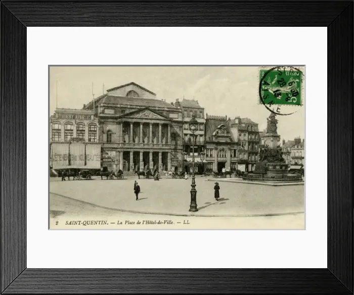 Framed Print : Saint Quentin, France - Hotel de Ville and main square