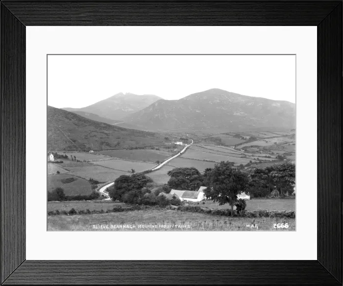 Framed Print : Slieve Bearnagh, Mourne Mountains Framed Print : Slieve Bearnagh, Mourne Mountains
