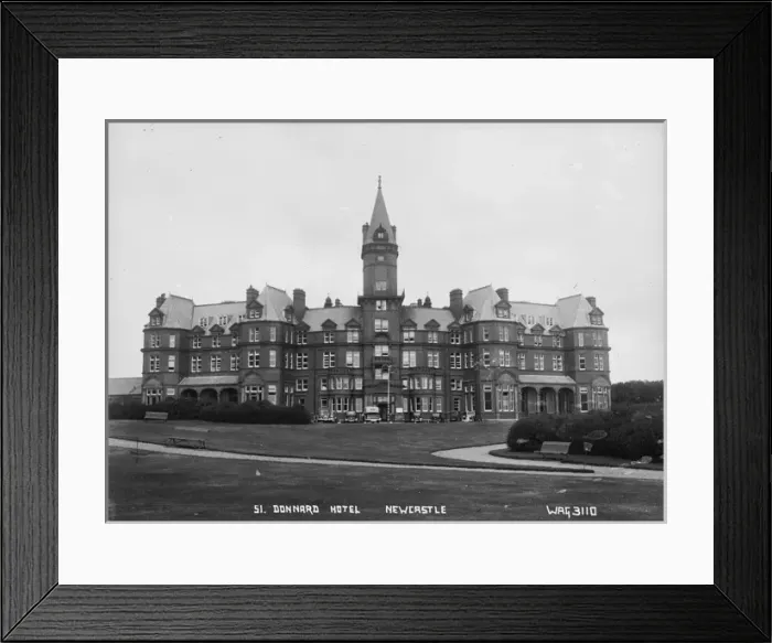 Framed Print : Sl. Donard Hotel, Newcastle Framed Print : Sl. Donard Hotel, Newcastle