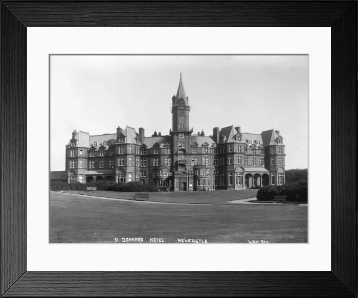 Framed Print : Sl. Donard Hotel, Newcastle Framed Print : Sl. Donard Hotel, Newcastle