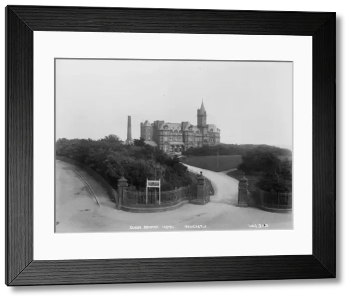 Framed Print : Sl. Donard Hotel, Newcastle Framed Print : Sl. Donard Hotel, Newcastle