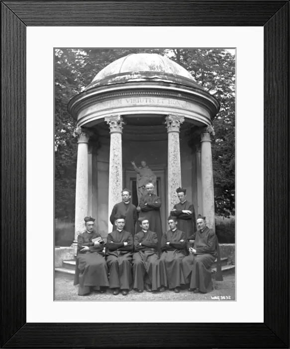 Framed Print : Circular Corinthian Temple Framed Print : Circular Corinthian Temple
